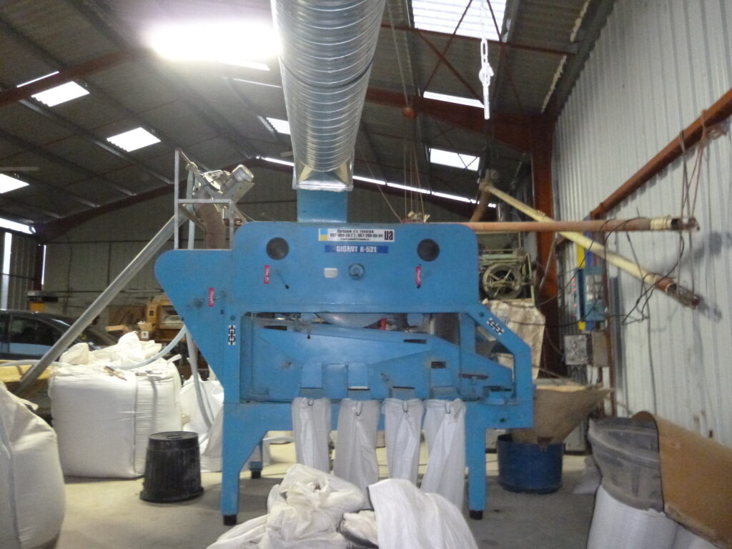 Nettoyeur-séparateur à 2 grilles planes de calibres différents (10/2016) © L. Zaccagnini