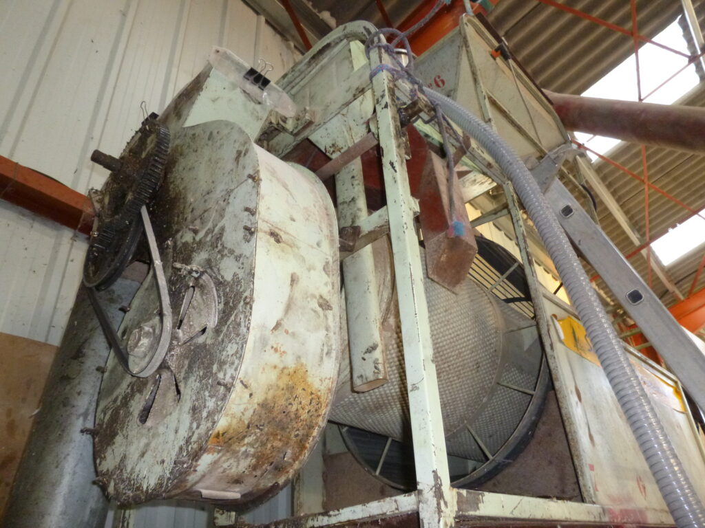 Trieur alvéolaire vue extérieure (10/2016) © L. Zaccagnini